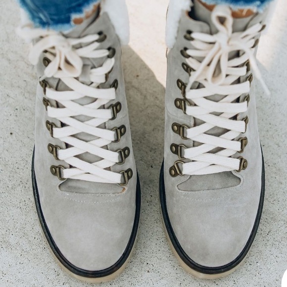 NWT Oasis Society Shearling Lace Up Sherpa Lined Hiking Boots - Picture 2 of 9